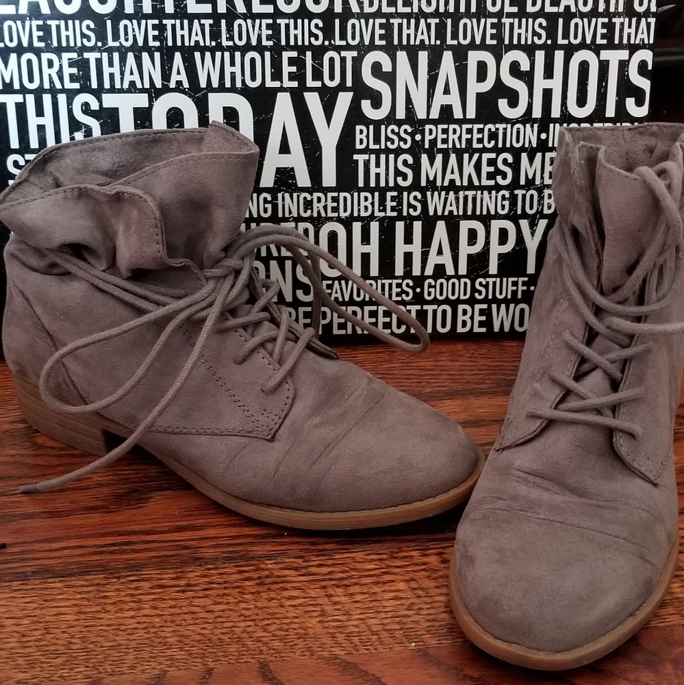 Womans Ankle boots